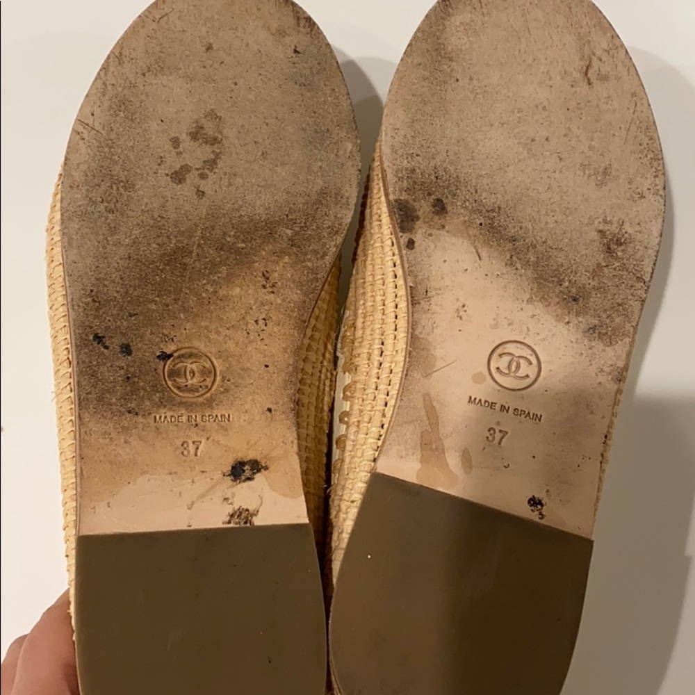 LIKE NEW ✨ Chanel 18C Espadrilles - Picture 2 of 4